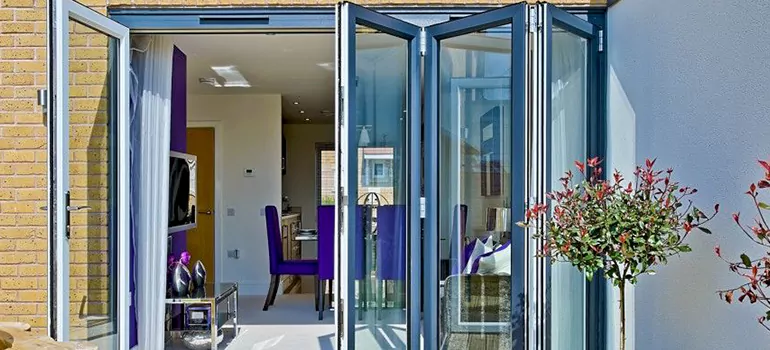 Commercial Door Glass Repair in Casselberry, FL